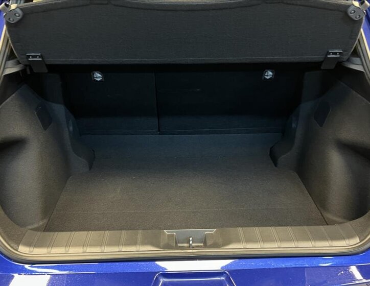 Lexus LBX SUV / Terénní 1,5 l 100 kw