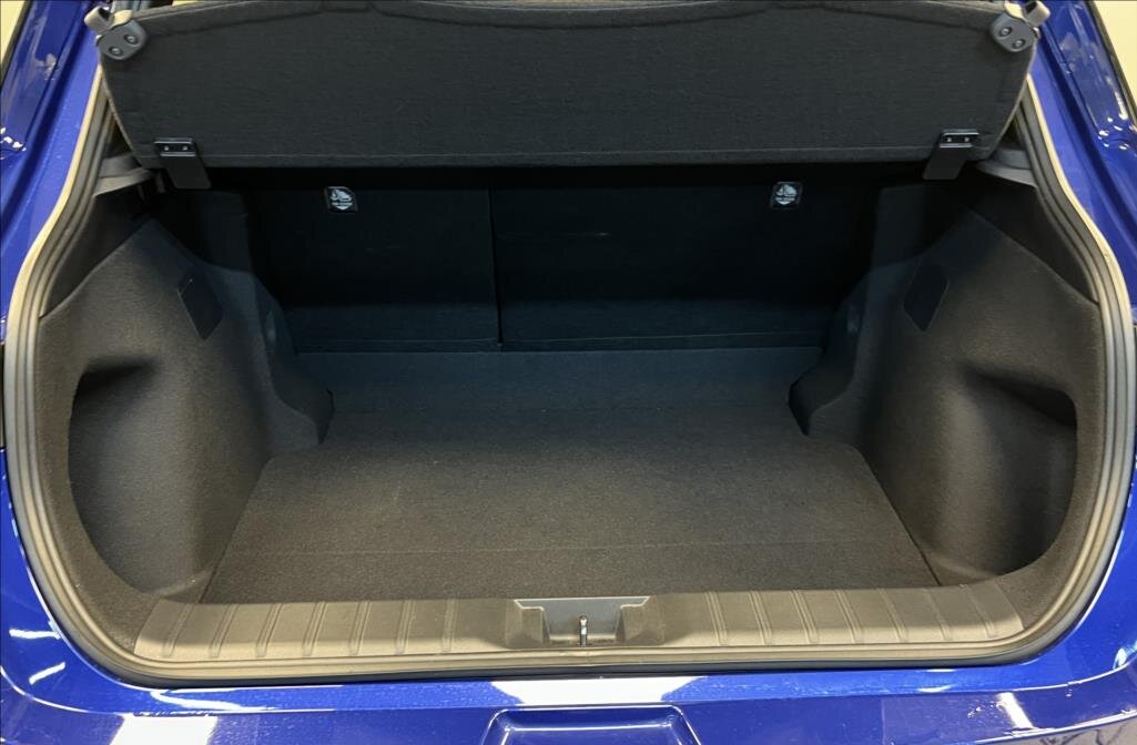 Lexus LBX SUV / Terénní 1,5 l 100 kw