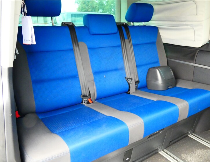 Volkswagen Multivan 18