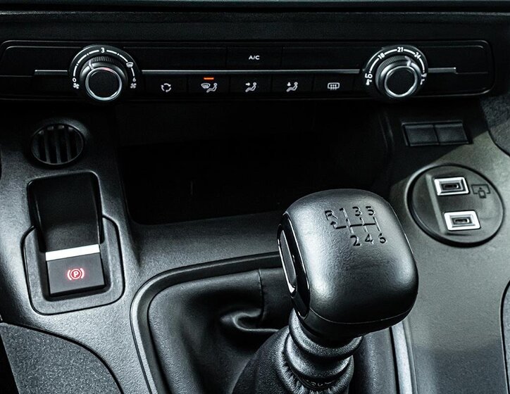 Peugeot Rifter MPV 1,5 l 96 kw