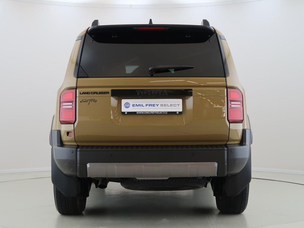 Toyota Land Cruiser Kombi 2,8 l 151 kw