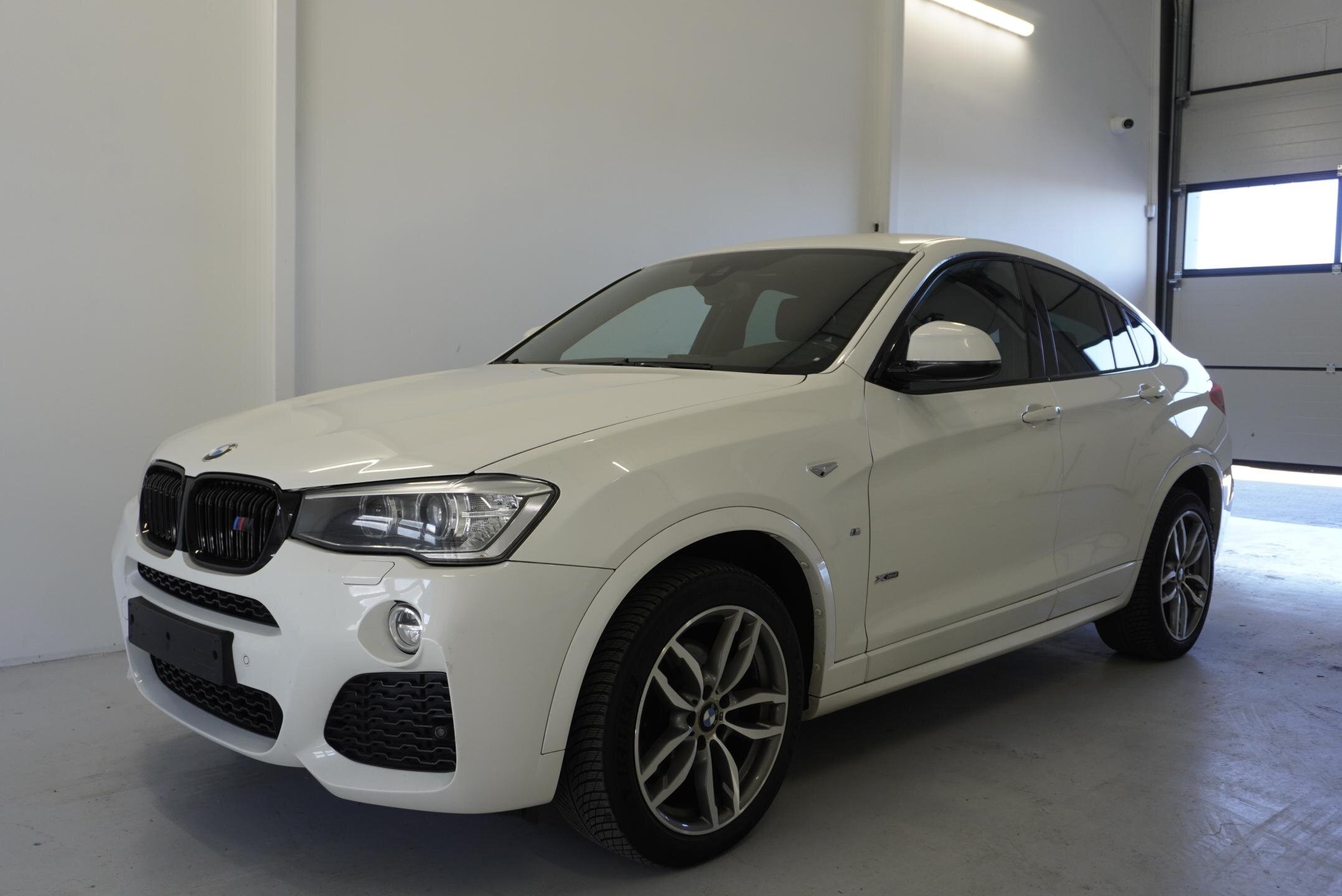 BMW X4 SUV / Terénní 3,0 l 230 kw