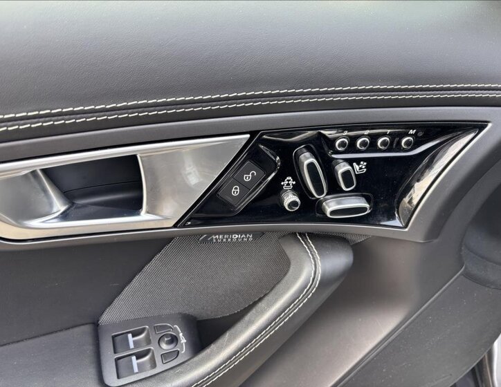 Jaguar F-Type Kupé 5,0 l 405 kw