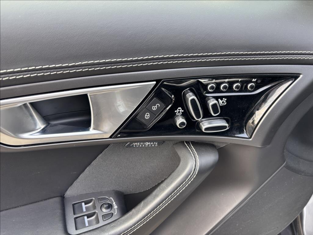 Jaguar F-Type Kupé 5,0 l 405 kw