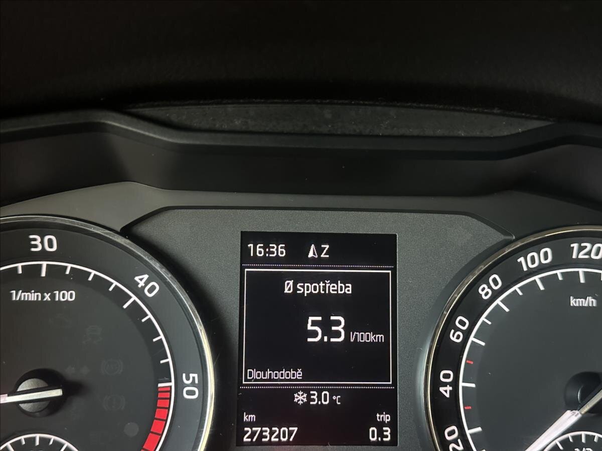 Škoda Superb Kombi 2,0 l 110 kw