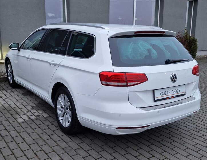 Volkswagen Passat Kombi 1,4 l 110 kw