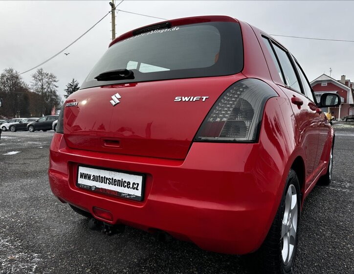 Suzuki Swift Hatchback 1,3 l 67 kw