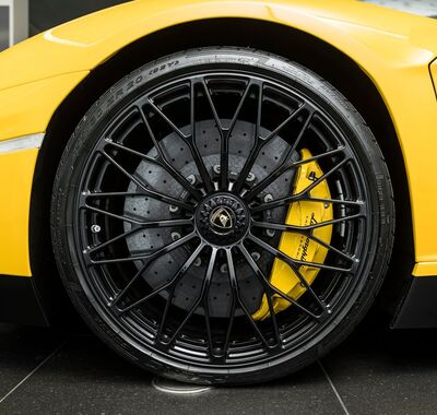 Lamborghini Aventador 18