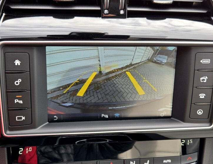 Jaguar F-Pace SUV / Terénní 3,0 l 221 kw