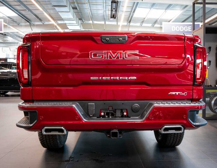 GMC Sierra Pick-up 6,2 l 313 kw