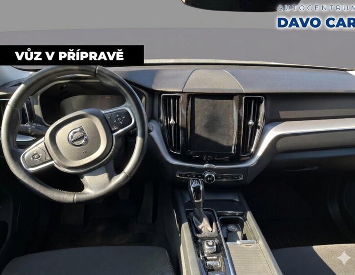 Volvo XC60 SUV / Terénní 2,0 l 140 kw