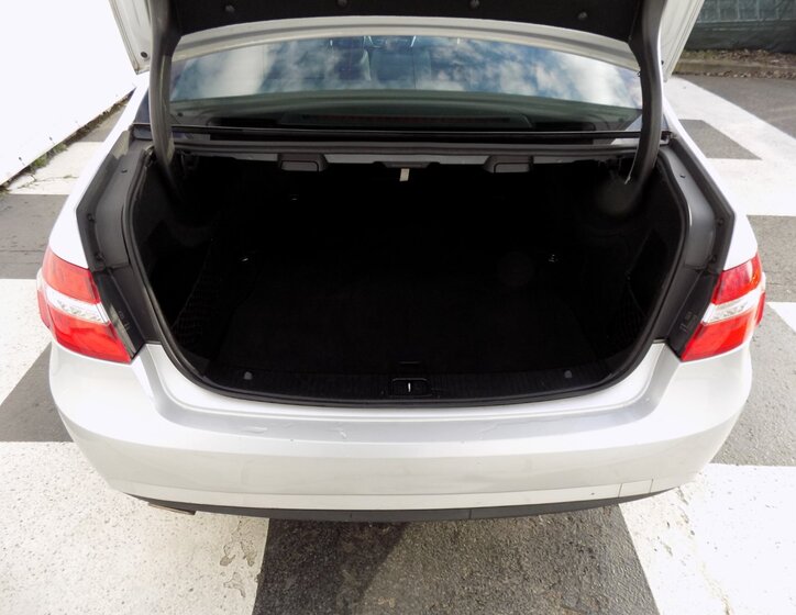 Mercedes-Benz Třídy E Sedan / Limuzína 2,1 l 125 kw