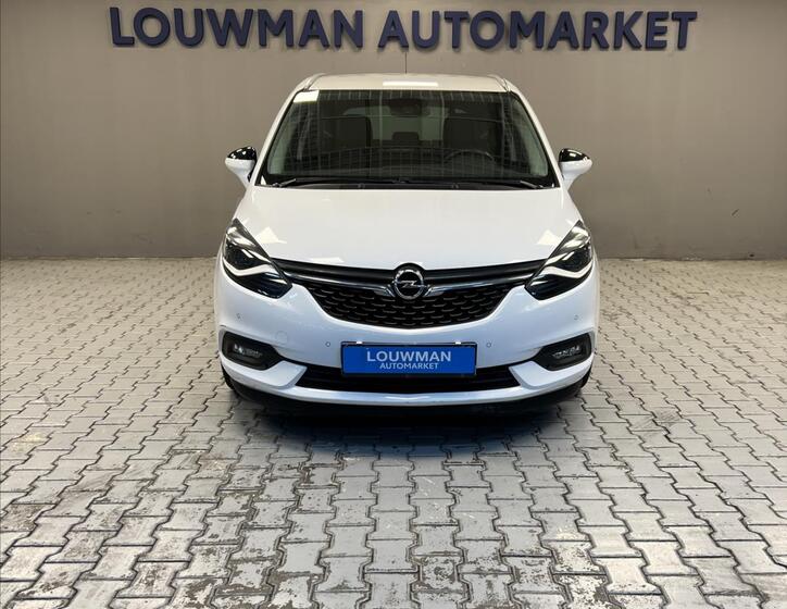 Opel Zafira 4