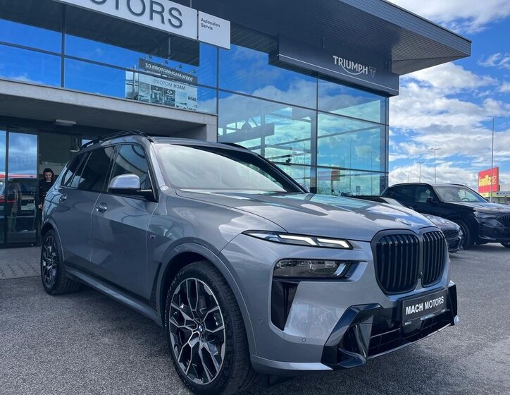 BMW X7 SUV / Terénní 3,0 l 250 kw
