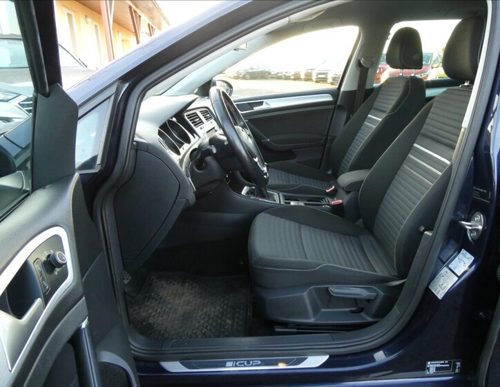 Volkswagen Golf Kombi 1,6 l 81 kw