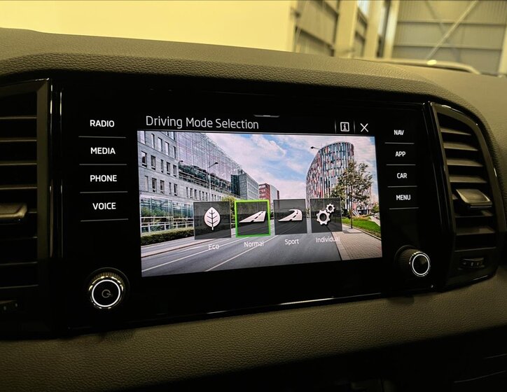 Škoda Karoq SUV 1,5 l 110 kw