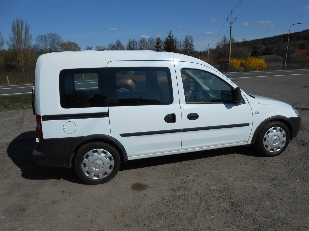 Opel Combo Kombi 1,4 l 66 kw