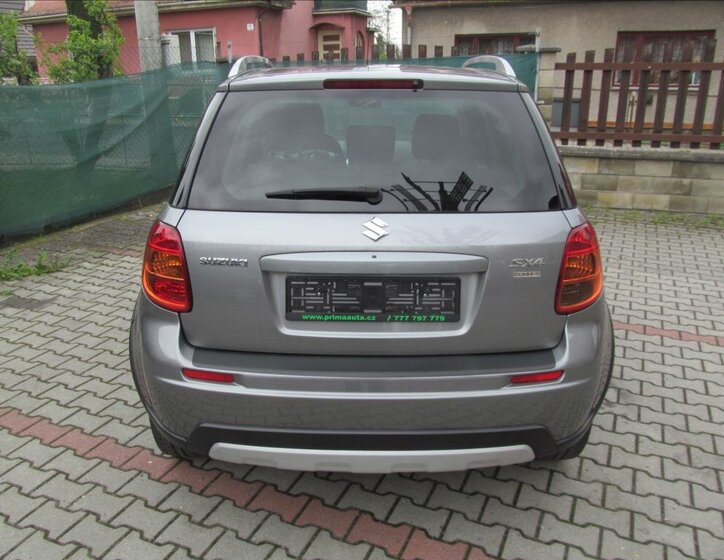 Suzuki SX4 Hatchback 1,6 l 88 kw