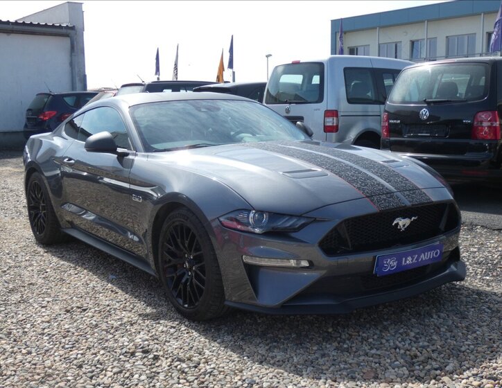 Ford Mustang Kupé 5,0 l 330 kw