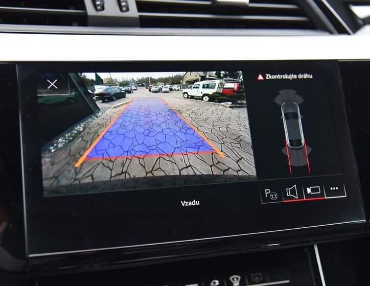 Audi e-tron SUV 0,0 300 kw