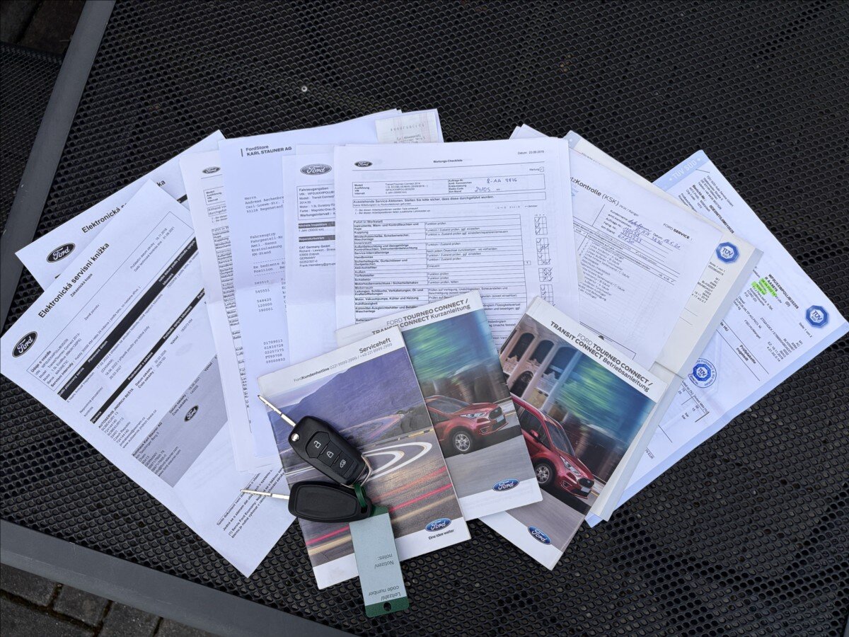 Ford Tourneo Connect Kombi 1,5 l 88 kw