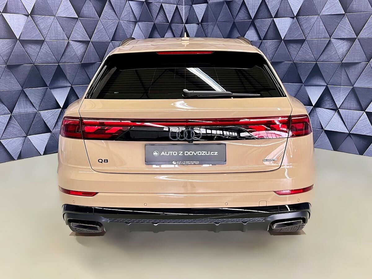 Audi Q8 SUV / Terénní 3,0 l 210 kw
