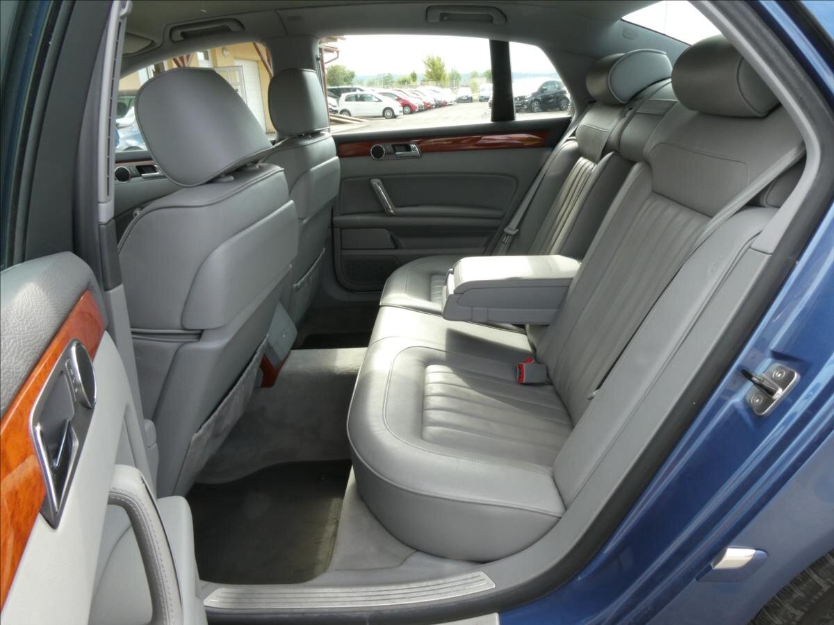 Volkswagen Phaeton Sedan / Limuzína 3,0 l 171 kw