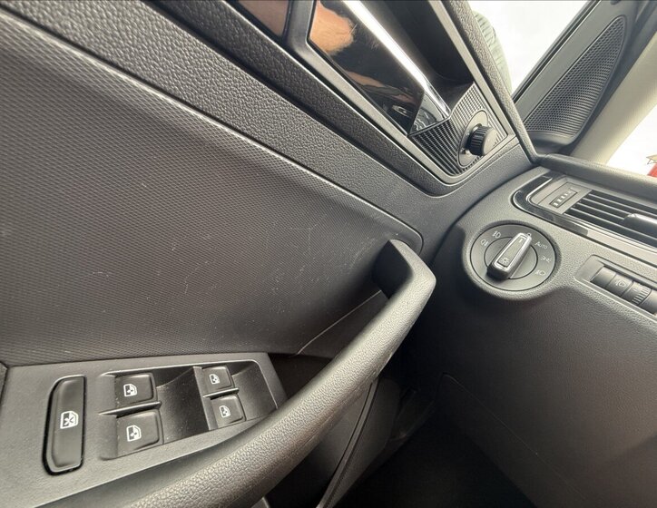 Škoda Rapid Hatchback 999,0 81 kw