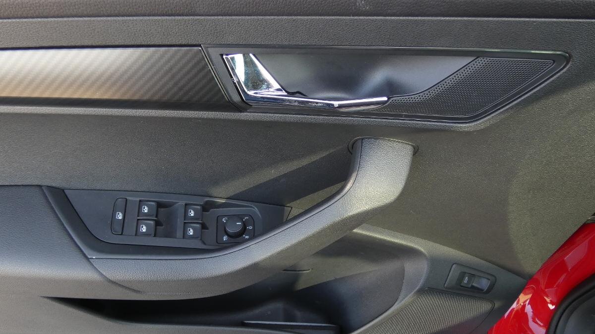 Škoda Karoq SUV / Terénní 1,5 l 110 kw