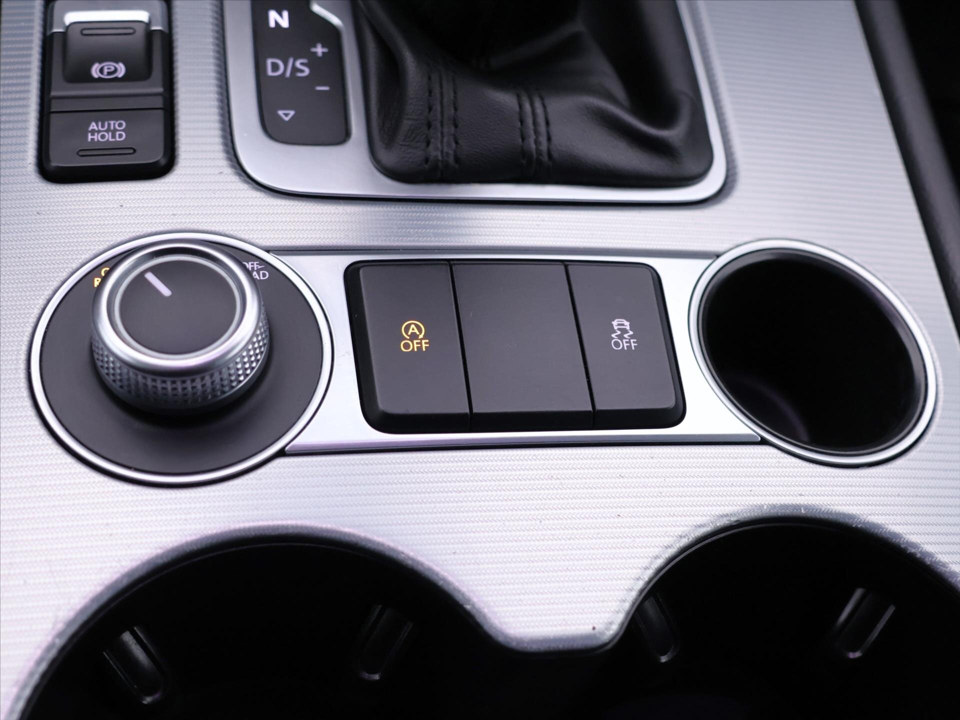 Volkswagen Touareg SUV / Terénní 3,0 l 193 kw