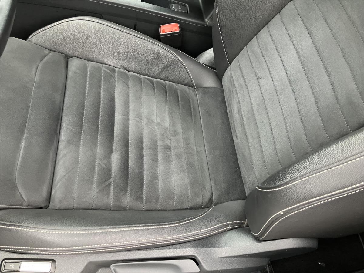 Volkswagen Passat Sedan / Limuzína 2,0 l 110 kw