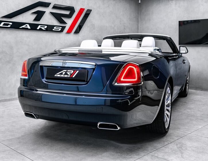 Rolls-Royce Dawn 8