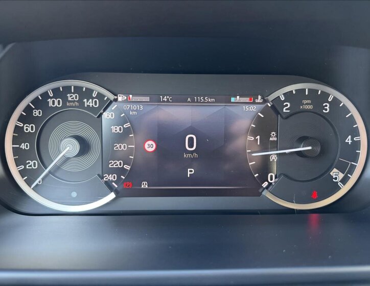 Land Rover Defender SUV / Terénní 3,0 l 221 kw