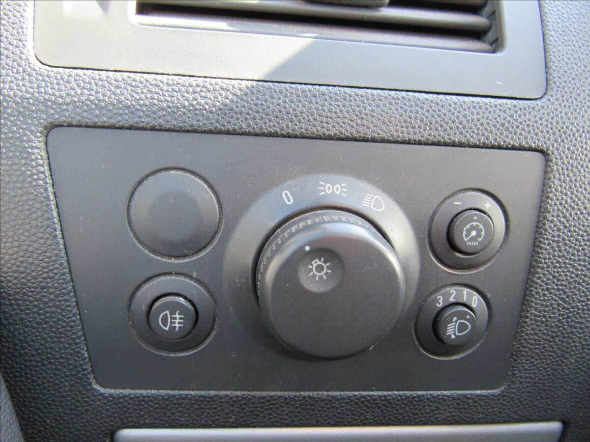 Opel Zafira Kombi 1,7 l 81 kw