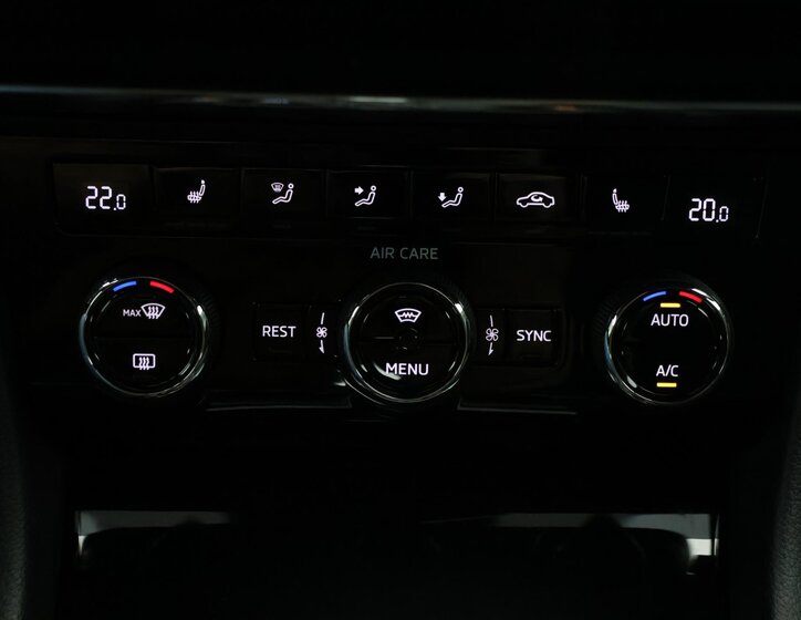 Škoda Superb Kombi 2,0 l 162 kw