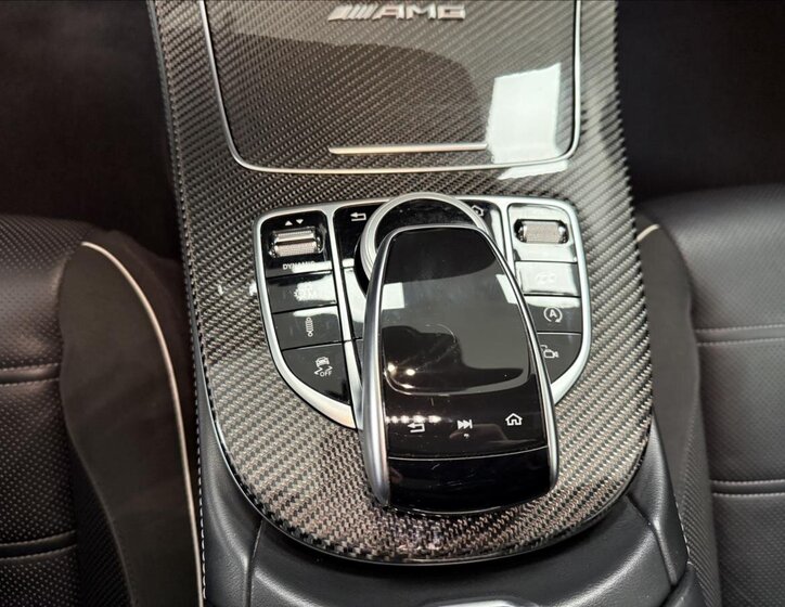 Mercedes-Benz Třídy E 30