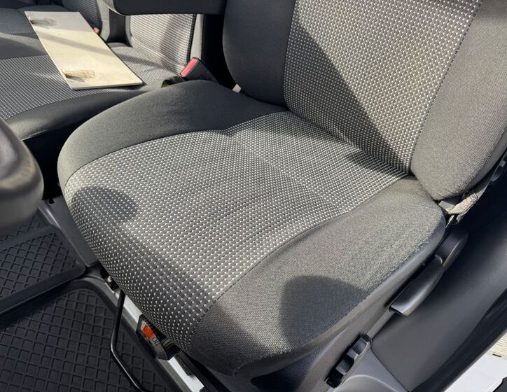 Mercedes-Benz Sprinter 16