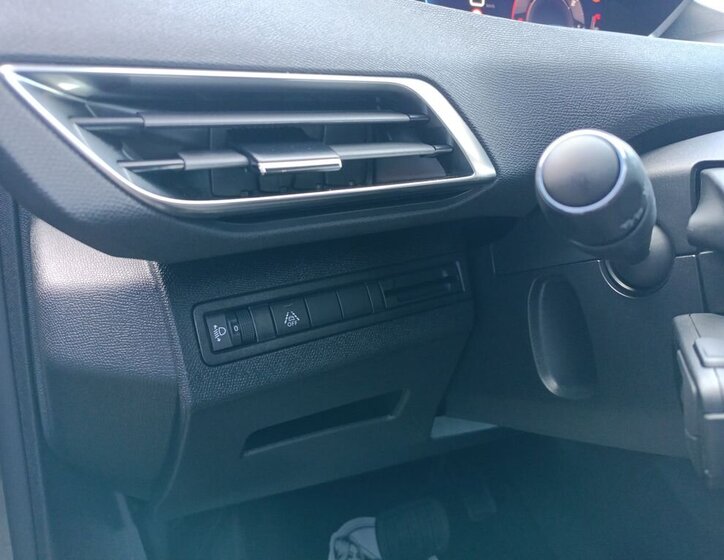 Peugeot 5008 SUV / Terénní 1,5 l 96 kw