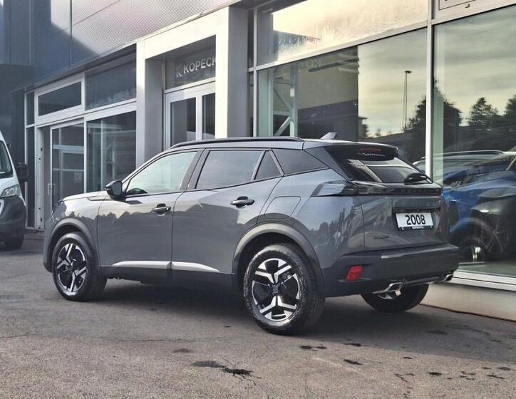 Peugeot 2008 4