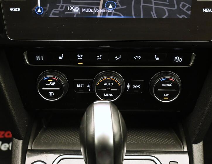 Volkswagen Passat 22