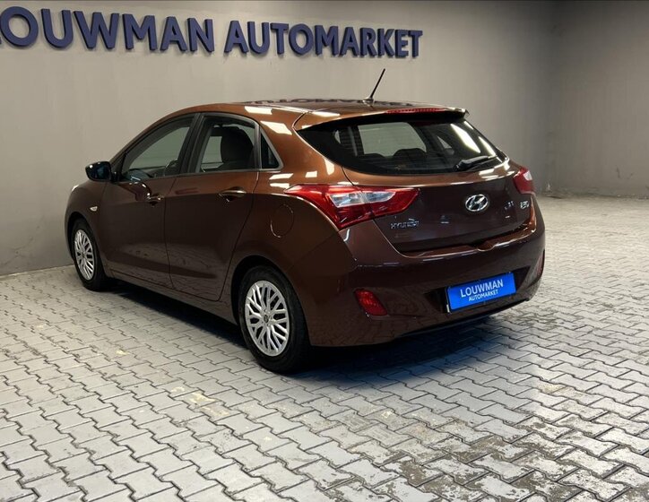 Hyundai i30 14