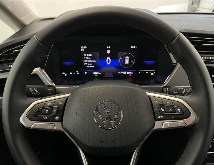 Volkswagen Touran 13