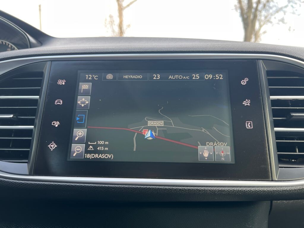 Peugeot 308 Kombi 1,2 l 96 kw