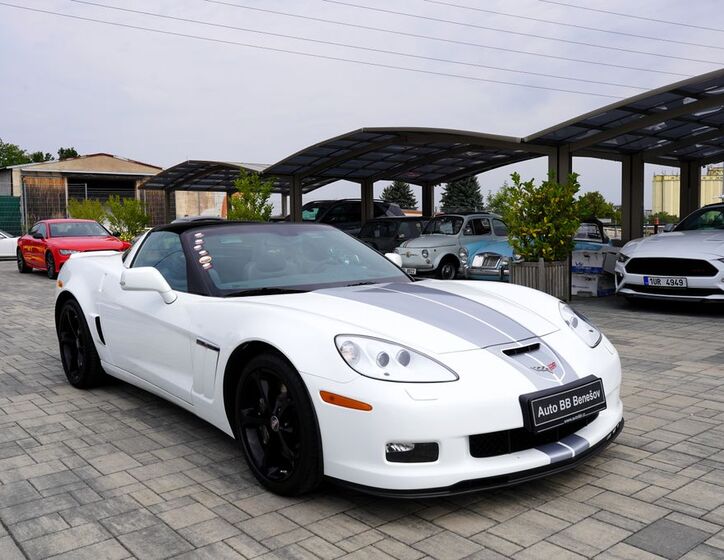 Chevrolet Corvette 12