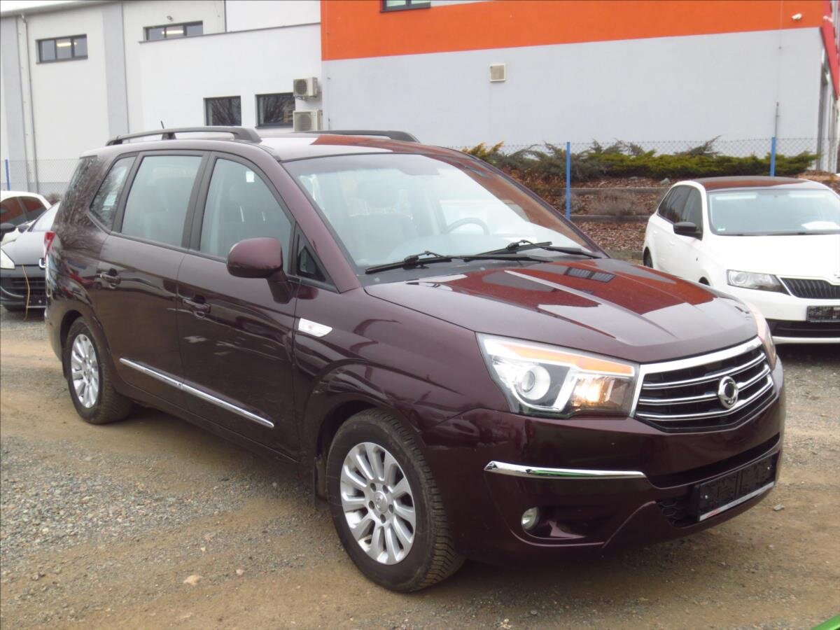 SsangYong Rodius VAN-Minibus 2,0 l 114 kw