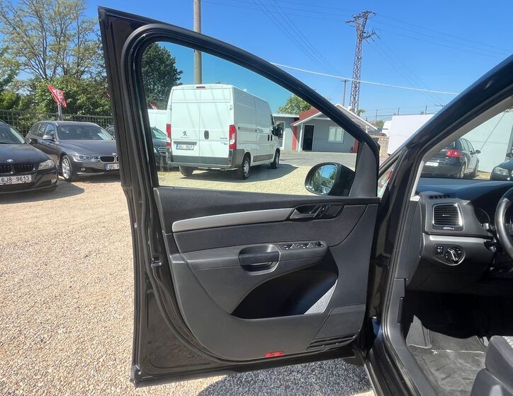 Volkswagen Sharan 12