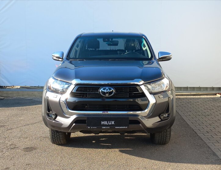 Toyota Hilux 4