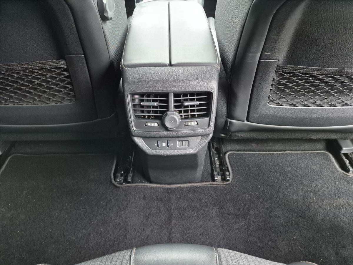 Peugeot 5008 MPV 1,6 l 133 kw