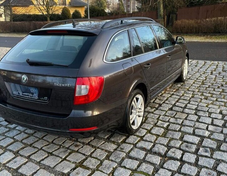 Škoda Superb Kombi 0,0 125 kw