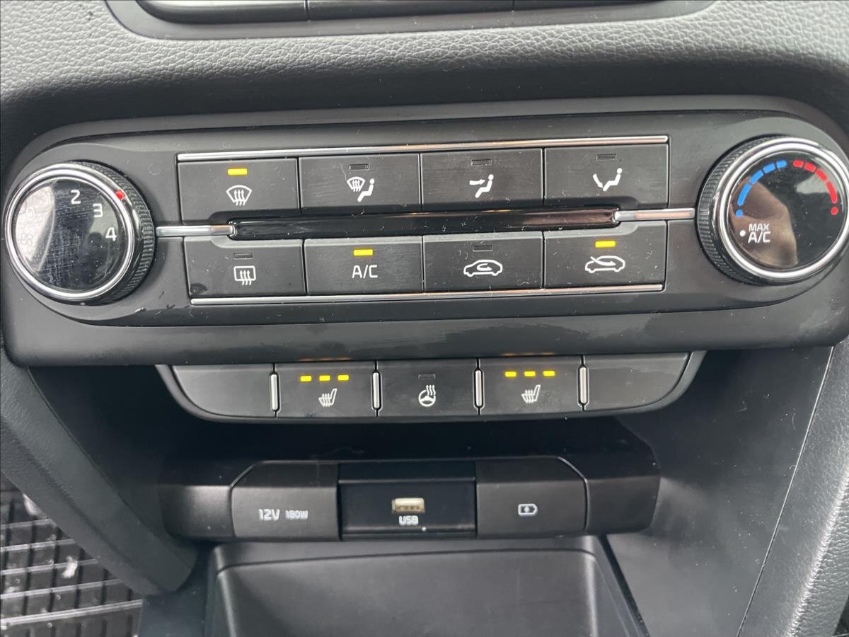 KIA Ceed Hatchback 998,0 73 kw